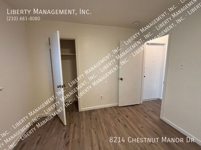 Building Photo - 8214 Chestnut Manor Dr