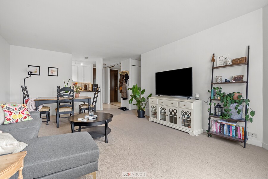living room & dining room - 535 N Michigan Ave