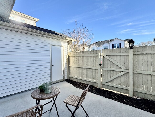 Building Photo - Available NOW! 1st Time Rental! Water, Sewer Trash, Landscaping, Community Pool Included!