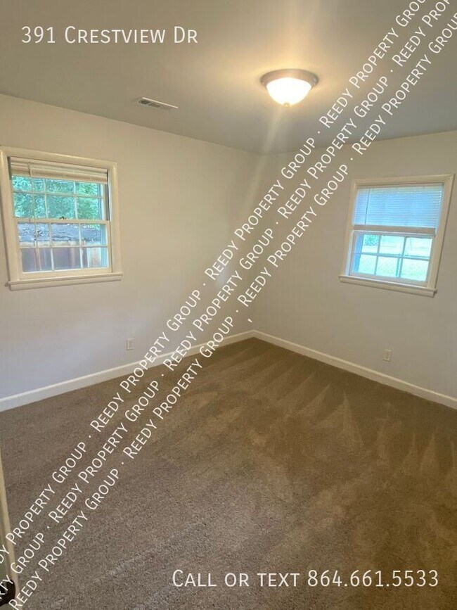 Building Photo - 391 Crestview Dr