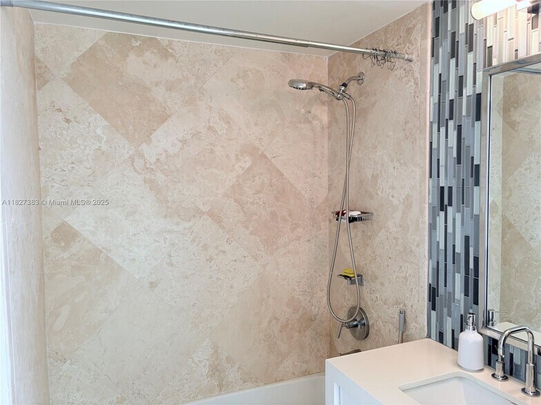 Building Photo - 1330 West Ave