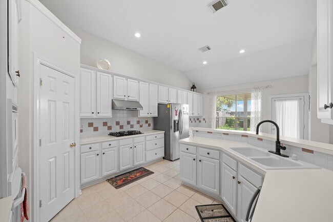 Building Photo - 23818 Indian Hills Way