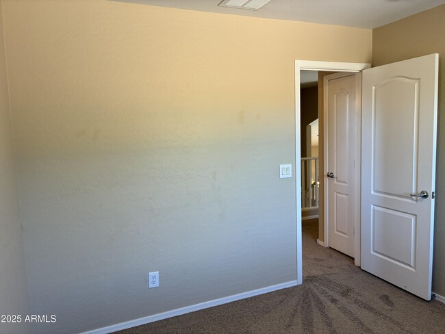 Building Photo - 15326 W Lundberg St