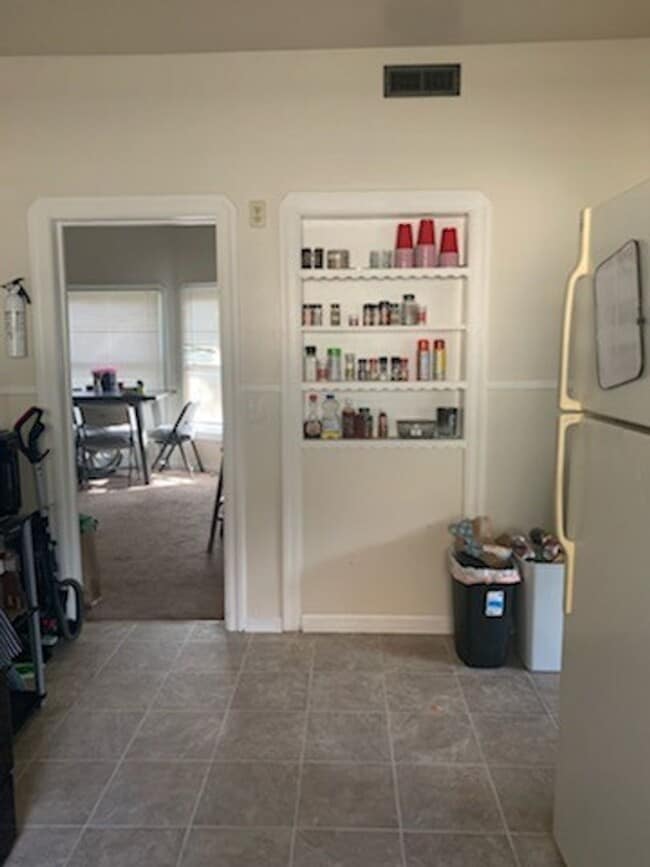 Building Photo - 930-936 Chestnut St