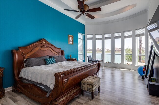 Building Photo - 8 Cypress Point Ct