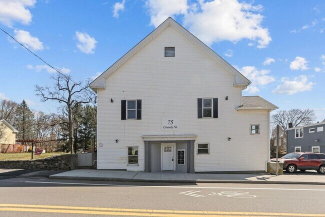Building Photo - 75 County St