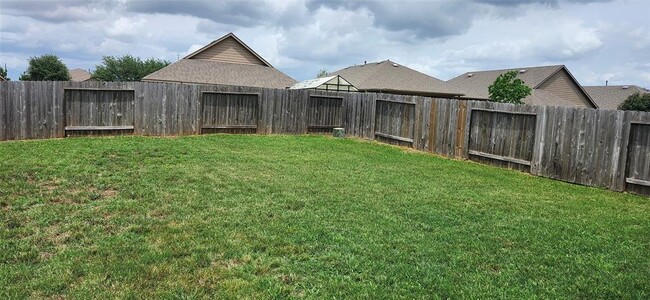 Building Photo - 23818 Giardini Dr