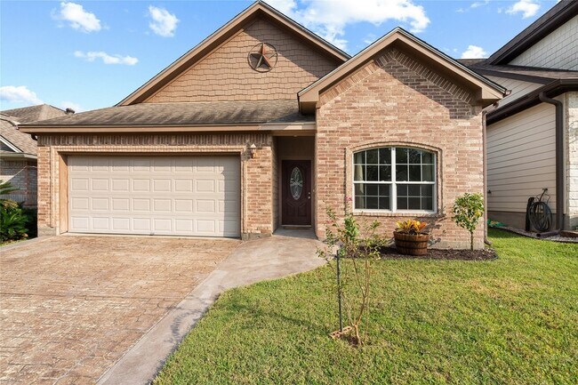 Building Photo - 111 Harbour Town Cir
