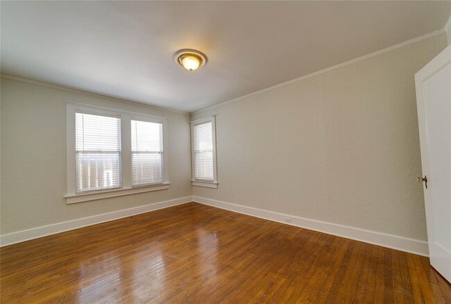 Building Photo - One side of Duplex Available- 2 Bedroom- 1 Bath Tudor Minutes from TCU- 76109