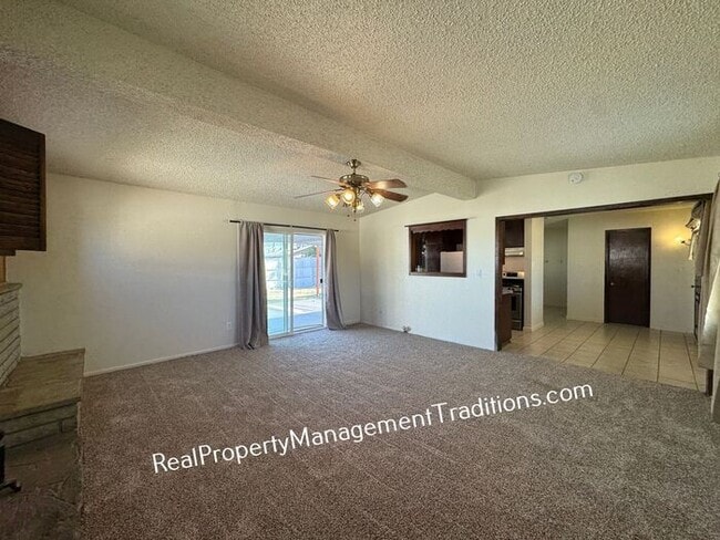 Building Photo - Cozy single story