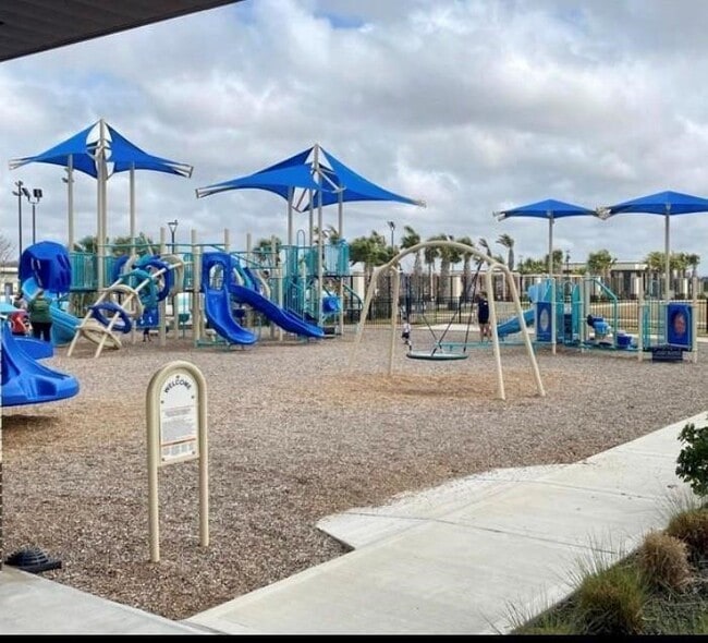 Building Photo - 13114 Leisure Cove Dr