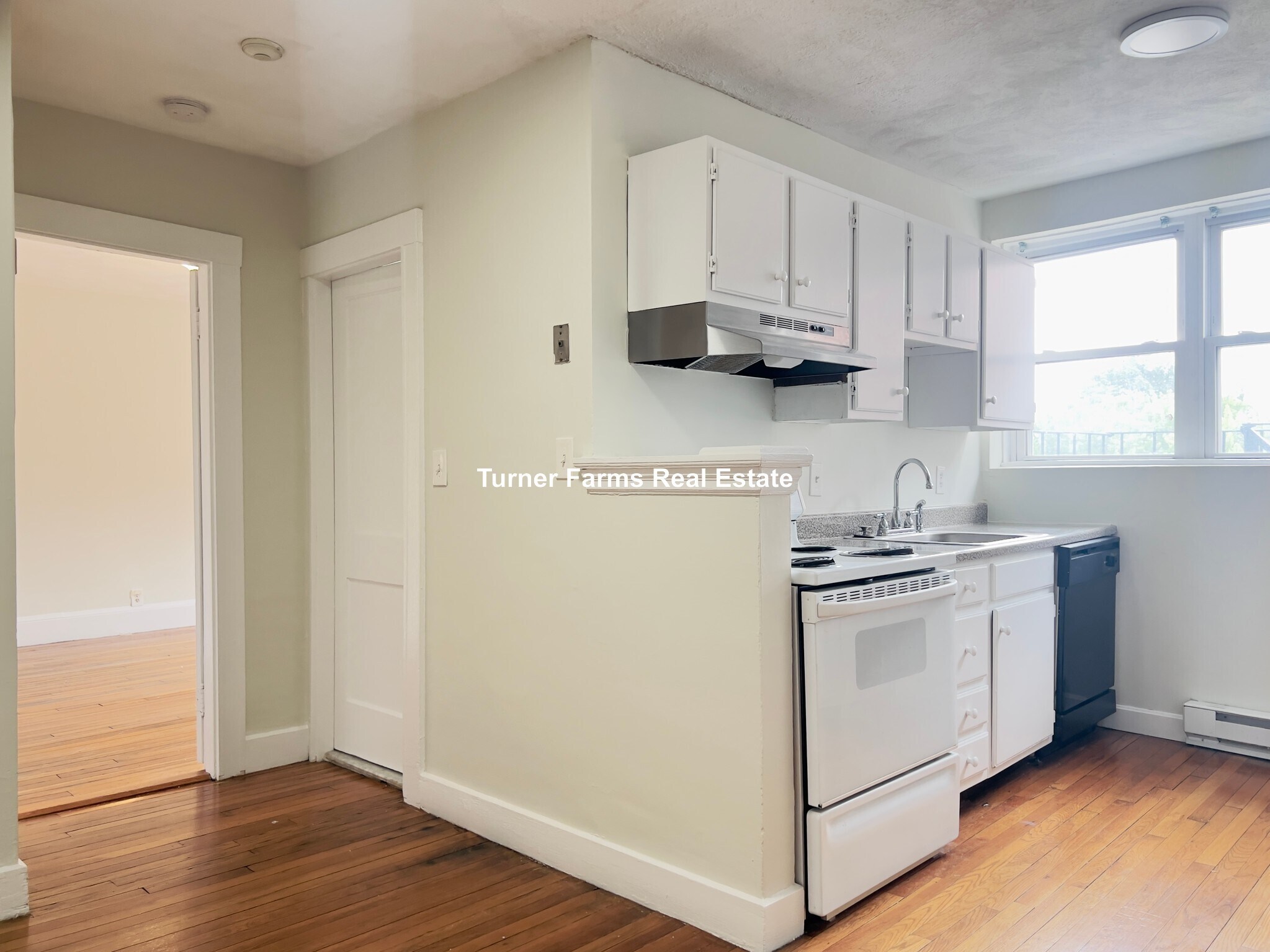 Building Photo - 402A Highland Ave