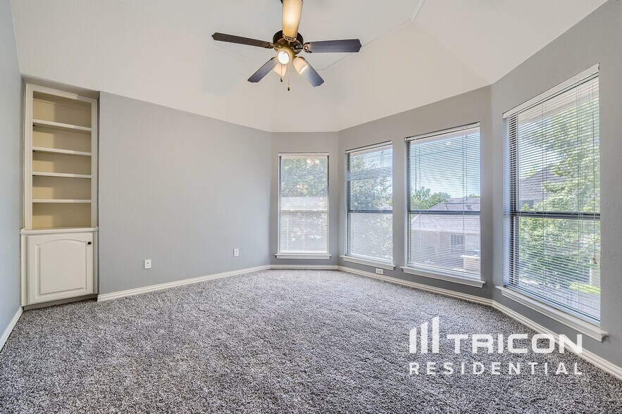 Building Photo - 4110 Coachman Ln