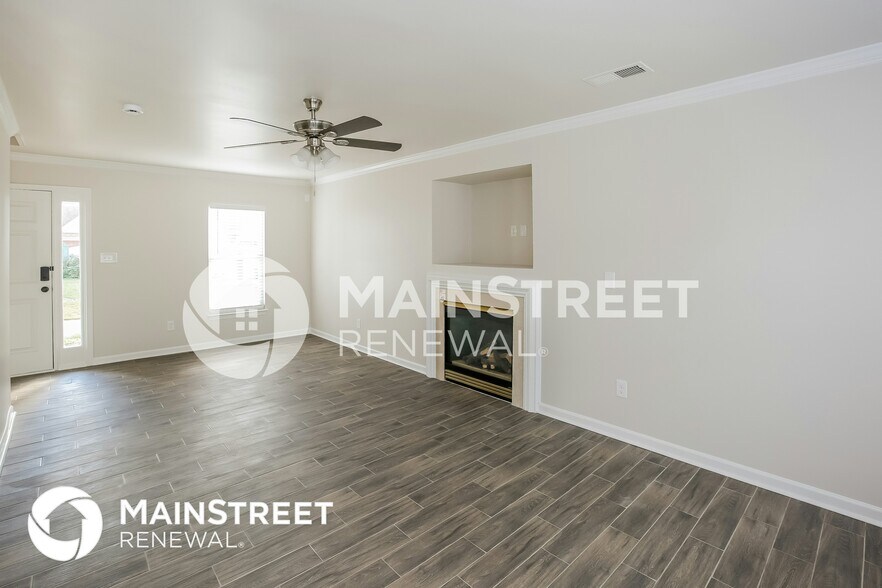 Building Photo - 3744 Sipes Ln