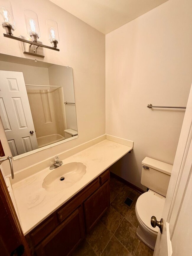 Building Photo - KEMPSVILLE LAKE