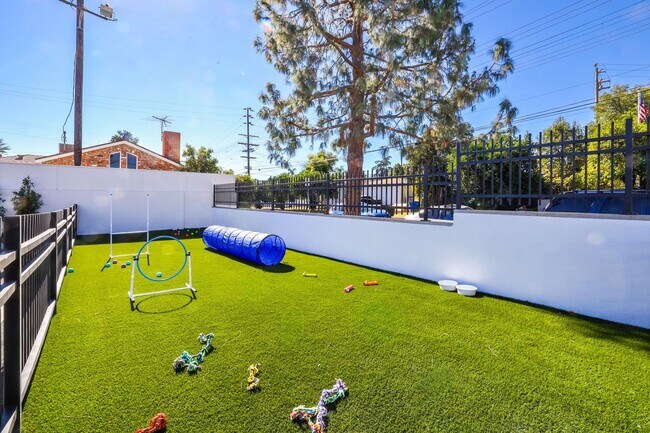 Building Photo - Unit Type: A2 | 2 Bed | 2 Bath