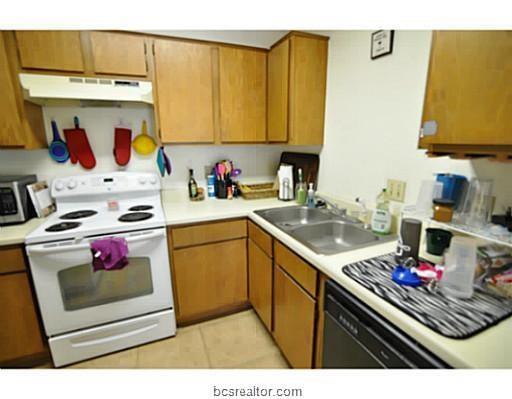 Building Photo - 2820 Forest Bend Dr