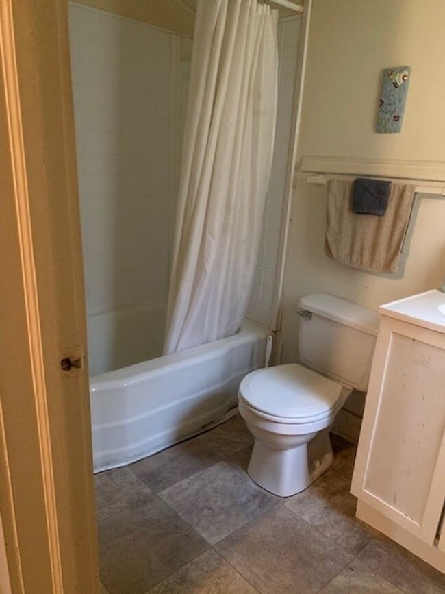 Building Photo - Cute 1 Bedroom 1 Bathroom in Asheboro