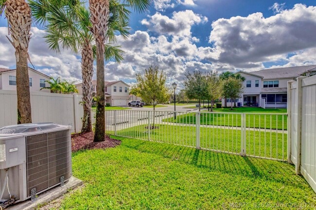 Building Photo - 11900 Cypress Key Way