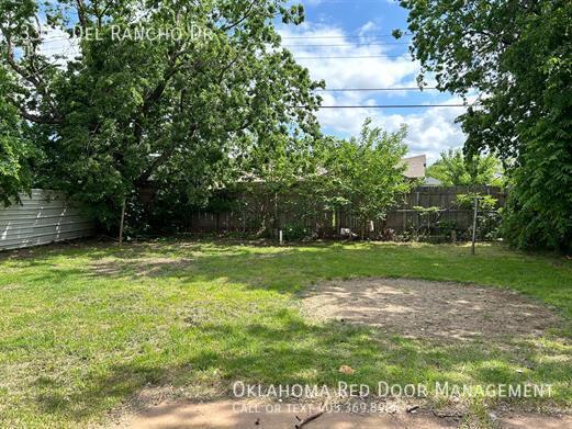 Building Photo - 3316 Del Rancho Rd