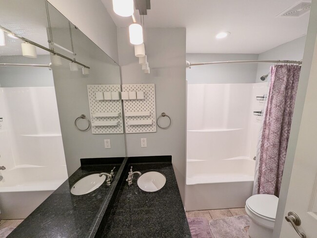 Building Photo - Exquisite Home in Lafayette Square - $500 off Deposit & 1st Month's Rent!