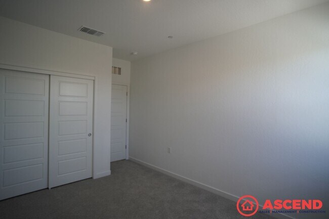 Building Photo - Stunning Home In Gossamer Grove!