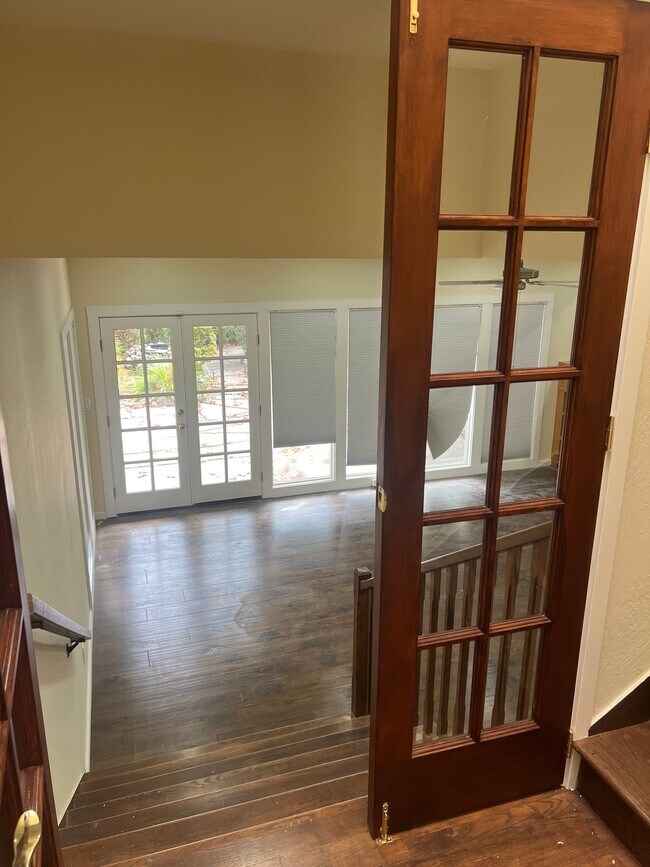 Building Photo - 356 Adams Way