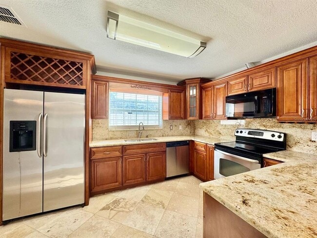 Building Photo - 6212 N Grady Ave