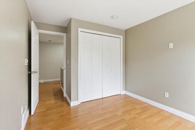 Building Photo - Gated Community Home