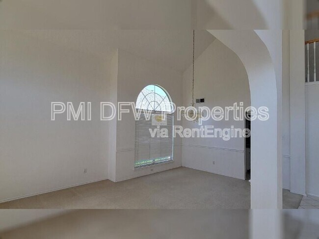 Building Photo - 822 Kipling Dr