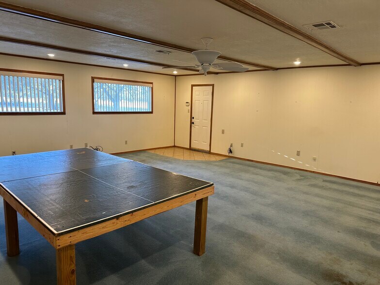 Building Photo - 13520 NW Cache Rd