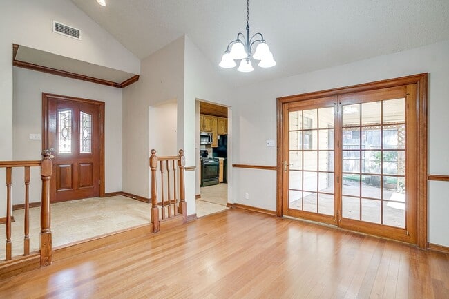 Building Photo - Perfect Location- Grapevine  3 Bed, 2 Bath...