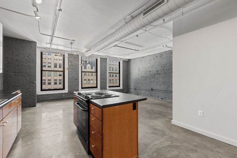 Building Photo - 1006 Olive St