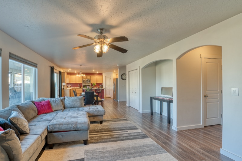 Building Photo - 6269 S Cheshire Ave