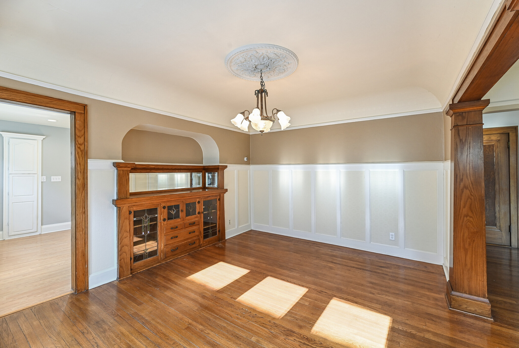 2nd Floor Dinning01 - 1821 E Olive St