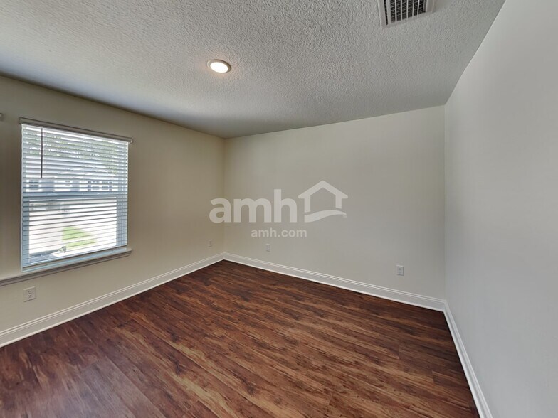 Building Photo - 314 Banyan Frst Dr