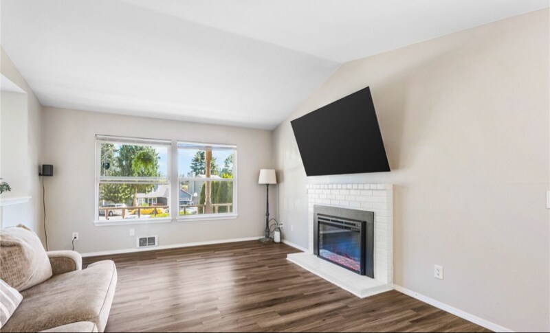 Building Photo - 1617 SW 324th Pl