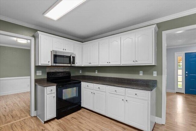 Building Photo - 175 Creekview Cir