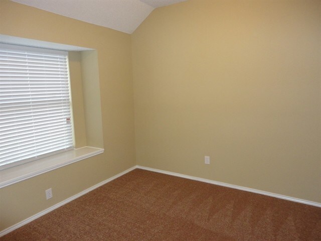 Building Photo - 4736 N Cascades St