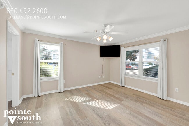 Building Photo - 2200 W 2nd St