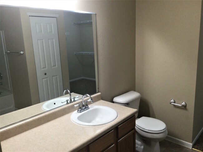 Building Photo - 1071 Highpointe Boulevard