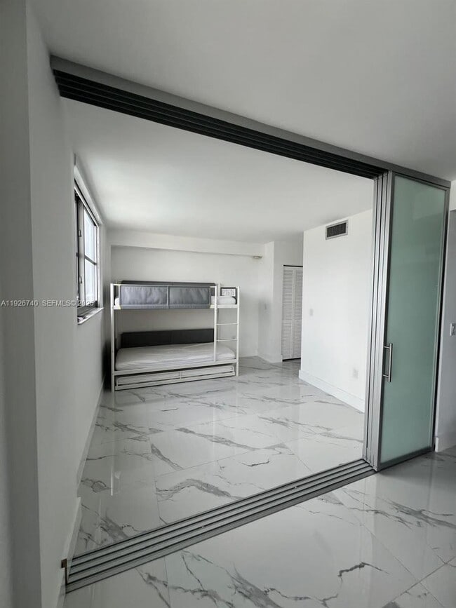 Building Photo - 9273 Collins Ave