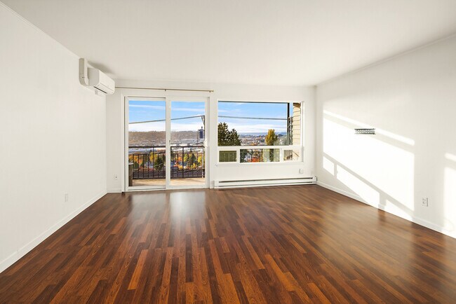 Building Photo - 303 N 44th St