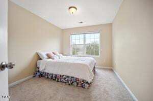 Building Photo - 702 Calavaras Ln