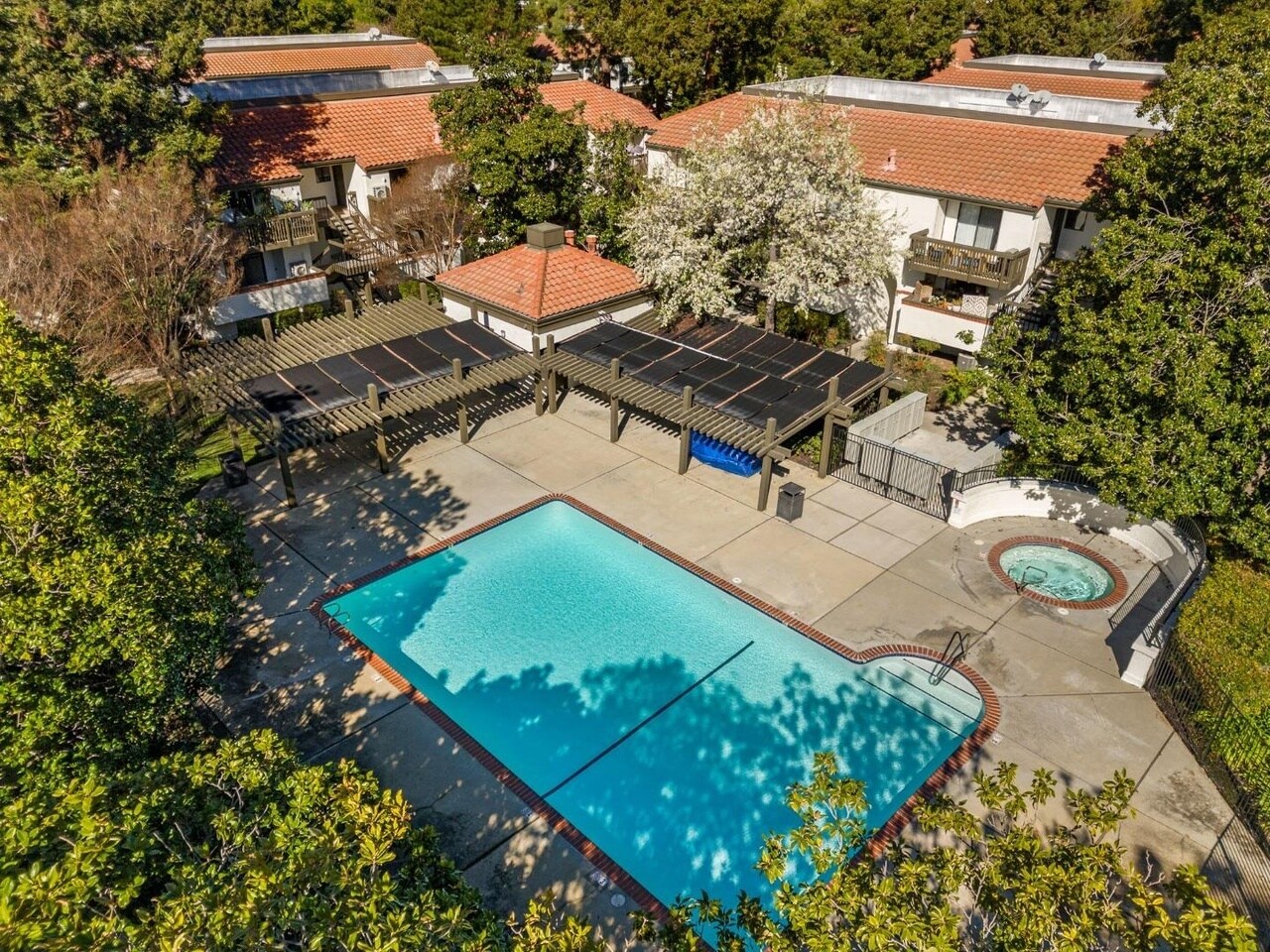 Building Photo - 612 San Conrado Ter