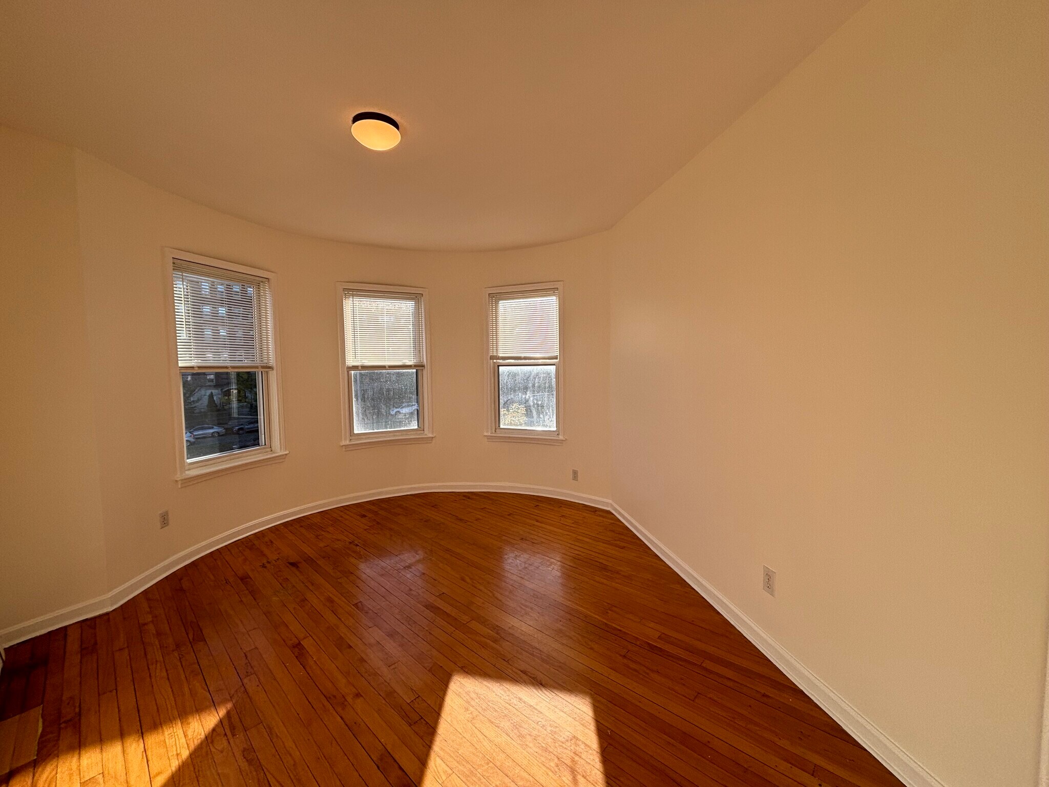 Building Photo - 1371 Commonwealth Ave