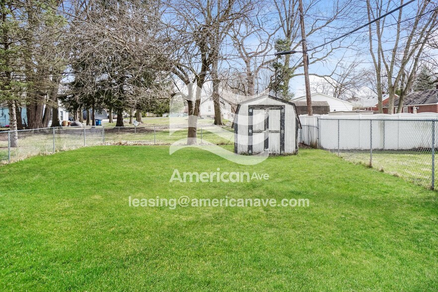 Building Photo - 20 Leander Dr