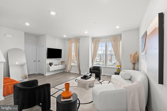 Building Photo - 9715 Summerton Dr