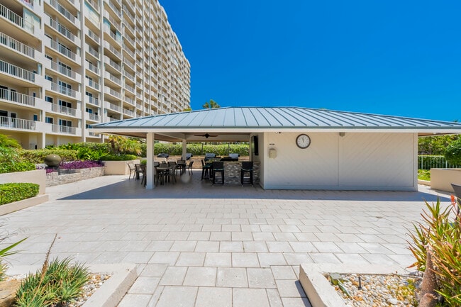 Building Photo - 4301 N Ocean Blvd