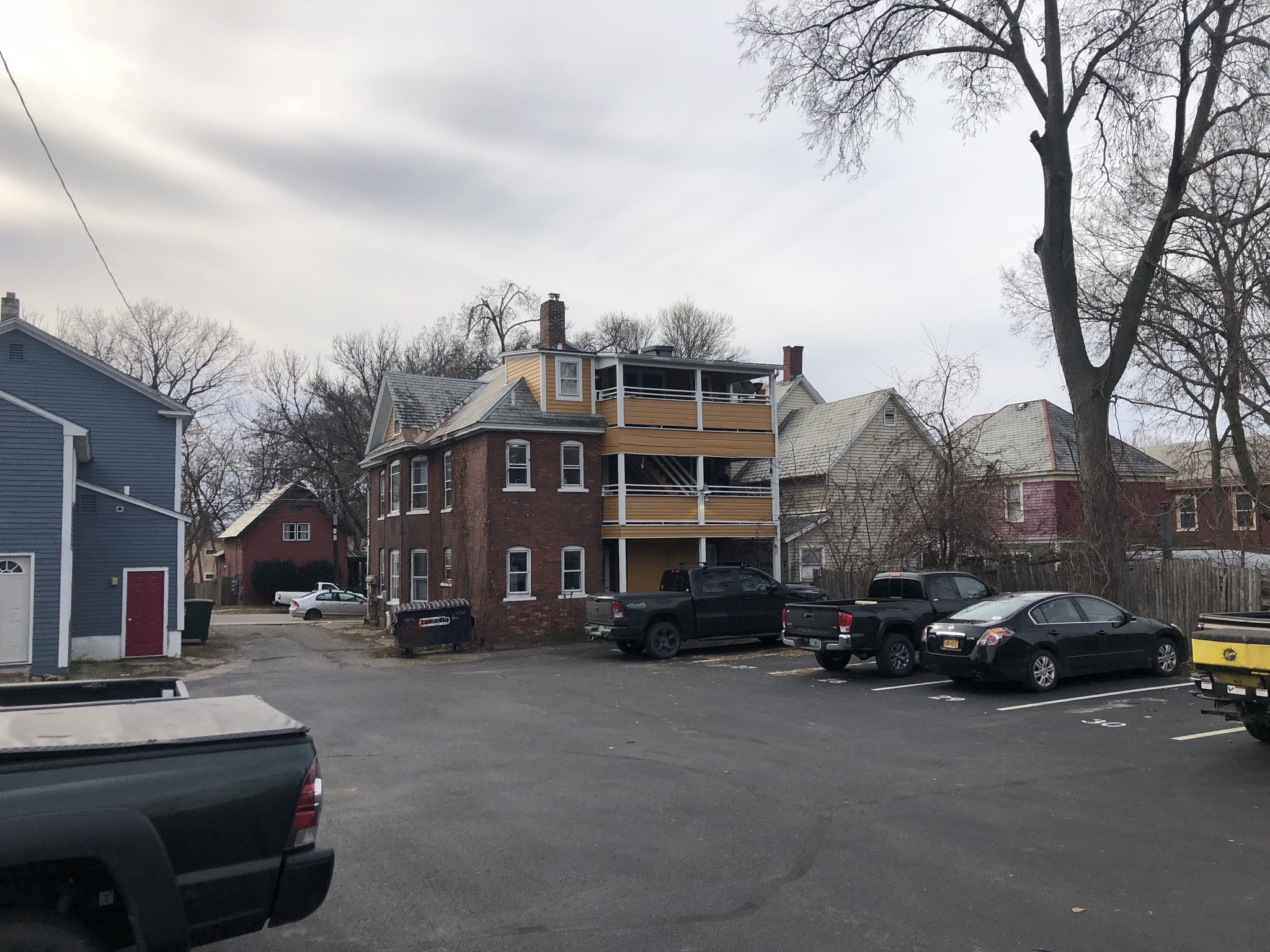 Building Photo - 58 King St